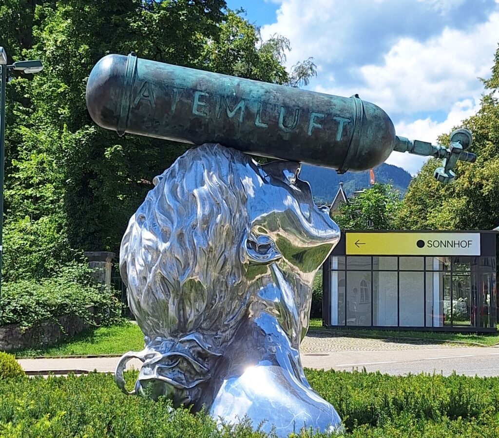 Kulturhauptstadt Salzkammergut Skulptur Xenia Hausner