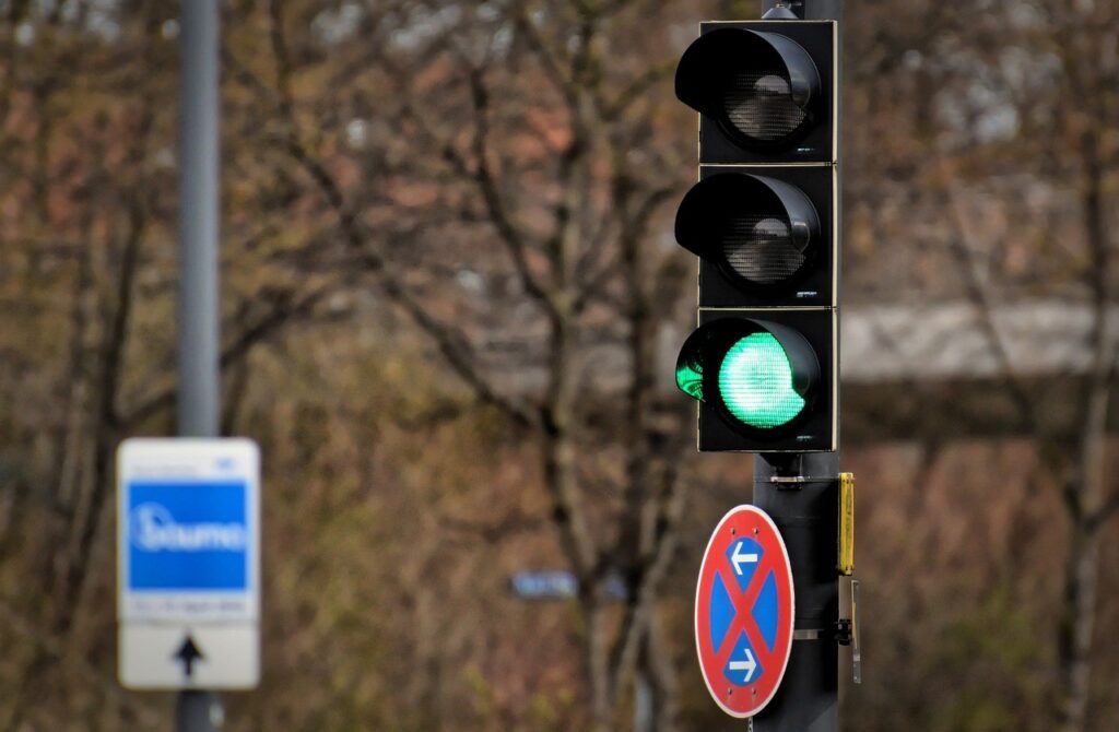 Verkehrssteuerung durch Frequenzmessung